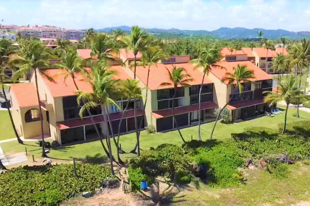 Beachfront Getaway For Two! Humacao Exterior photo
